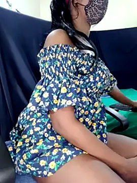 Midnight Blossom online show from 03/21/25, 09:23