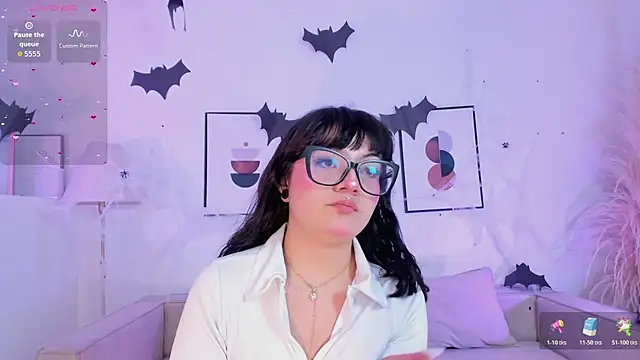 Snapshot of Sweet_Namii chatting on 10/29/25, 07:48 Sweet Namii online show from 10/29/25, 07:48