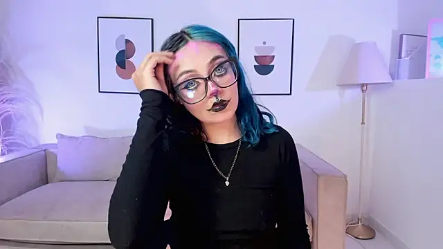 Snapshot of Sweet_Namii chatting on 11/19/25, 07:58 Sweet Namii online show from 11/19/25, 07:58