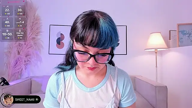 Snapshot of Sweet_Namii chatting on 12/17/25, 05:41 Sweet Namii online show from 12/17/25, 05:41