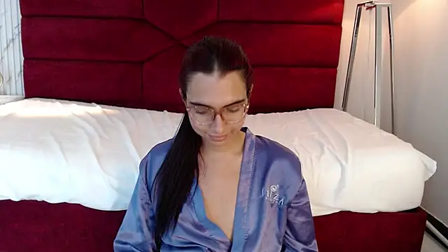 sara saenz99 online show from 02/01/25, 01:34