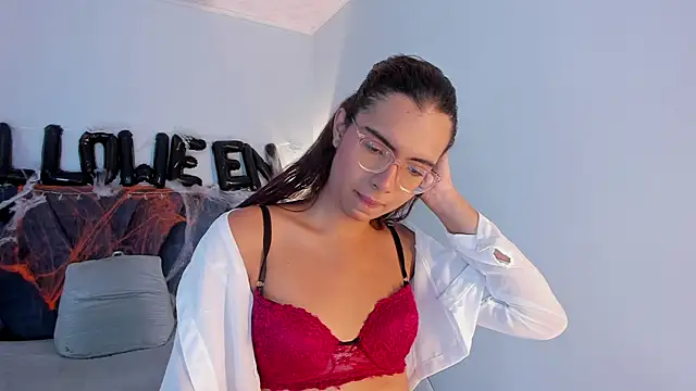 sara saenz99 online show from 10/20/25, 08:20