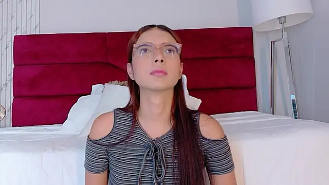 sara saenz99 online show from 11/28/25, 07:05