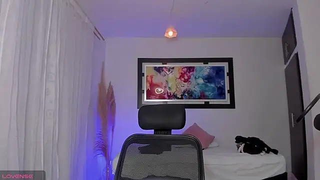 Scarlett 811 online show from 04/16/26, 10:34