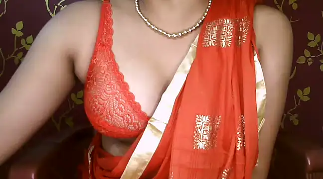 Snapshot of VR_here_4U chatting on 12/29/24, 05:01 VR here 4U online show from 12/29/24, 05:01