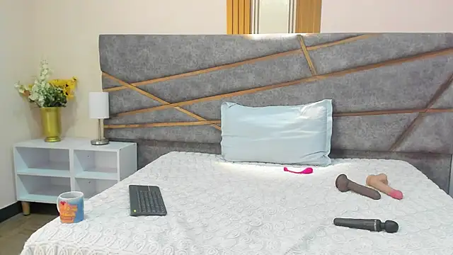 Julia Gomes online show from 11/01/25, 07:27