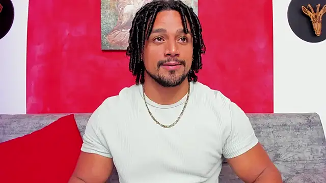 Snapshot of MikeEstevess chatting on 12/11/24, 11:08 MikeEstevess online show from 12/11/24, 11:08