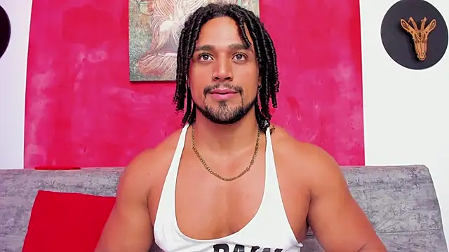 Snapshot of MikeEstevess chatting on 01/12/25, 09:19 MikeEstevess online show from 01/12/25, 09:19