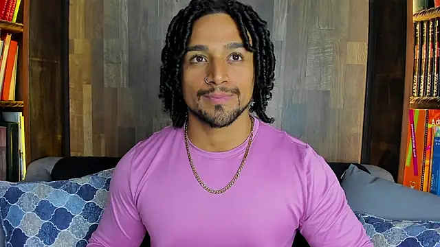 Snapshot of MikeEstevess chatting on 02/04/25, 04:26 MikeEstevess online show from 02/04/25, 04:26