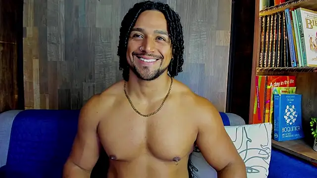 Snapshot of MikeEstevess chatting on 02/22/25, 12:40 MikeEstevess online show from 02/22/25, 12:40