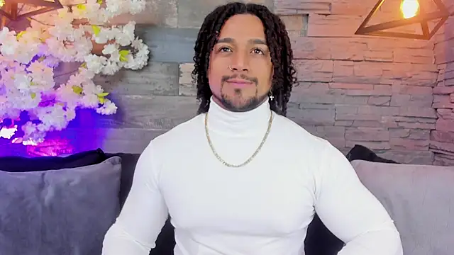 Snapshot of MikeEstevess chatting on 02/23/25, 12:05 MikeEstevess online show from 02/23/25, 12:05