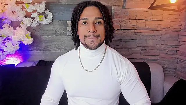 Snapshot of MikeEstevess chatting on 02/23/25, 06:23 MikeEstevess online show from 02/23/25, 06:23