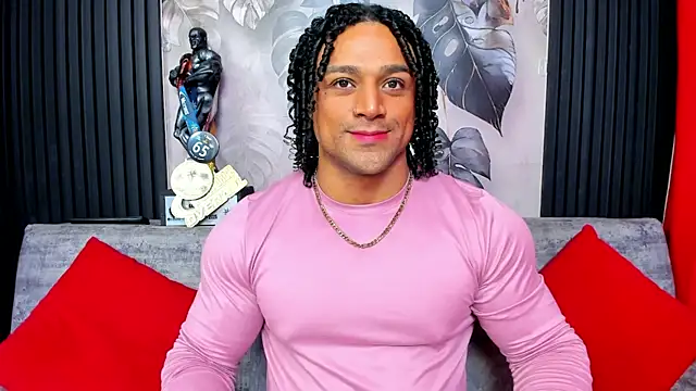 Snapshot of MikeEstevess chatting on 09/25/25, 08:18 MikeEstevess online show from 09/25/25, 08:18