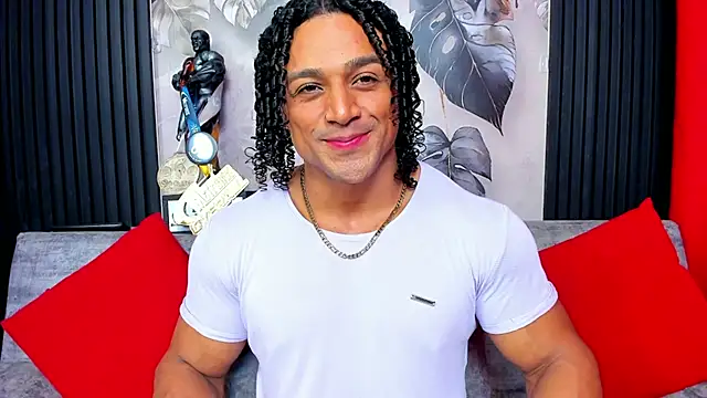 Snapshot of MikeEstevess chatting on 09/30/25, 07:13 MikeEstevess online show from 09/30/25, 07:13