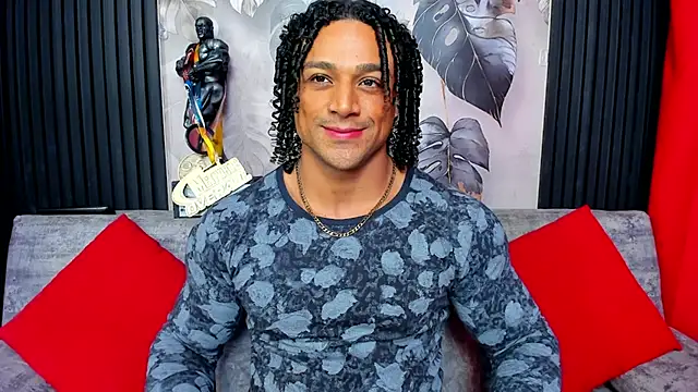 Snapshot of MikeEstevess chatting on 10/29/25, 05:31 MikeEstevess online show from 10/29/25, 05:31