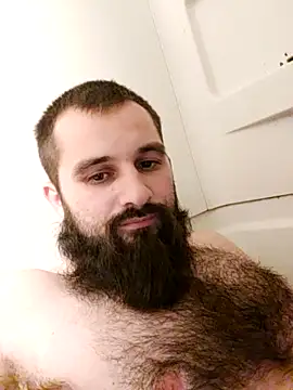 Snapshot of hungandnerdy420 chatting on 10/31/25, 07:20 hungandnerdy420 online show from 10/31/25, 07:20