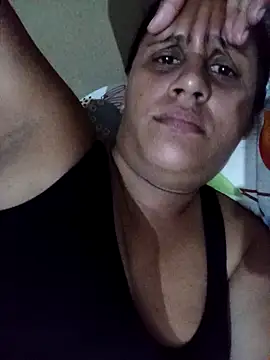 Snapshot of Andreita_95 chatting on 10/15/25, 10:10 Andreita 95 online show from 10/15/25, 10:10