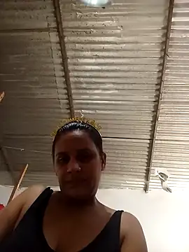 Snapshot of Andreita_95 chatting on 10/22/25, 05:02 Andreita 95 online show from 10/22/25, 05:02