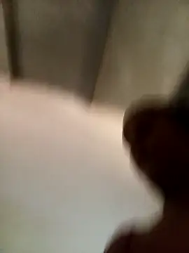 Snapshot of Andreita_95 chatting on 10/31/25, 02:40 Andreita 95 online show from 10/31/25, 02:40