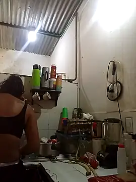 Snapshot of Andreita_95 chatting on 11/10/25, 03:00 Andreita 95 online show from 11/10/25, 03:00