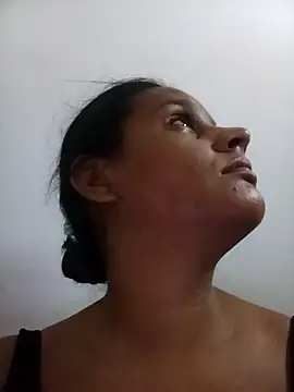 Snapshot of Andreita_95 chatting on 11/24/25, 10:59 Andreita 95 online show from 11/24/25, 10:59