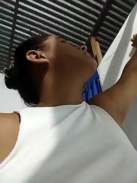 Snapshot of Andreita_95 chatting on 12/02/25, 02:39 Andreita 95 online show from 12/02/25, 02:39