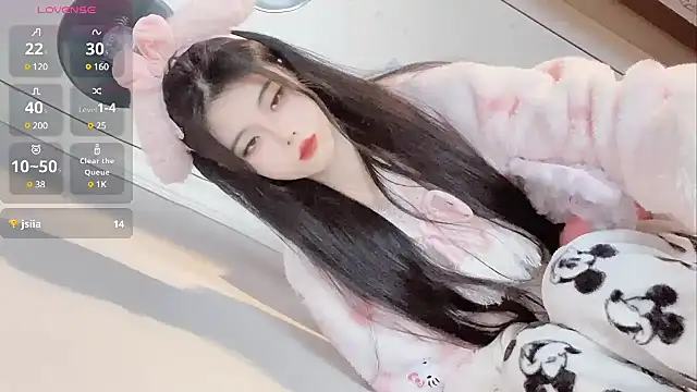 Qedgjwyz1 online show from 01/13/25, 12:02