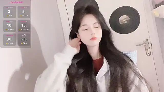 Qedgjwyz1 online show from 02/07/25, 12:20