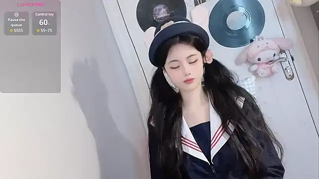 Qedgjwyz1 online show from 03/22/25, 03:30