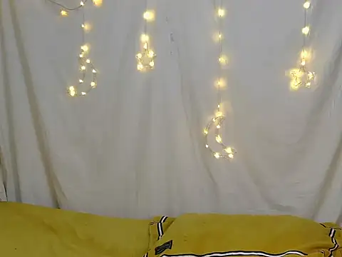 StarBarbiee online show from 12/17/25, 08:26