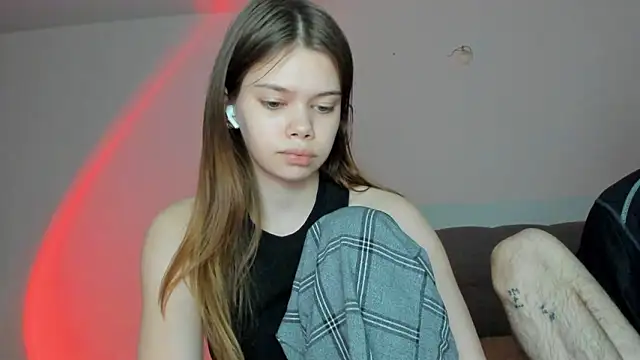 Snapshot of chansetolove chatting on 02/25/26, 02:27 chansetolove online show from 02/25/26, 02:27