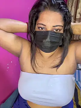 NOORA-GIRL online show from 10/28/25, 03:21