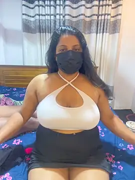 NOORA-GIRL online show from 02/16/26, 10:28