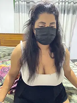 NOORA-GIRL online show from 04/21/26, 03:35