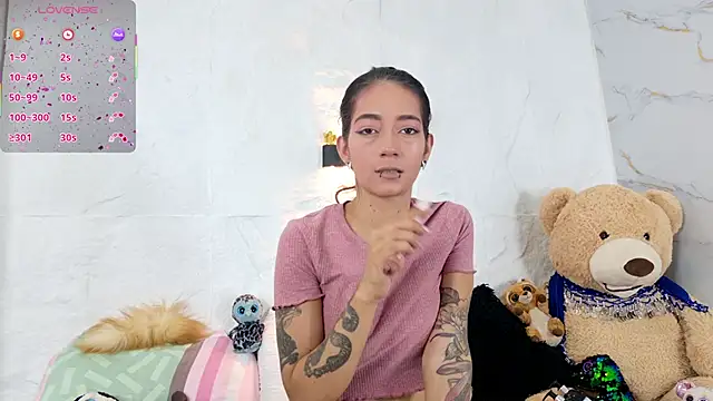 zorravioletta1 online show from 09/18/25, 12:29