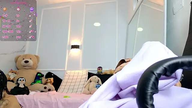 Snapshot of zorravioletta1 chatting on 02/24/26, 11:41 zorravioletta1 online show from 02/24/26, 11:41