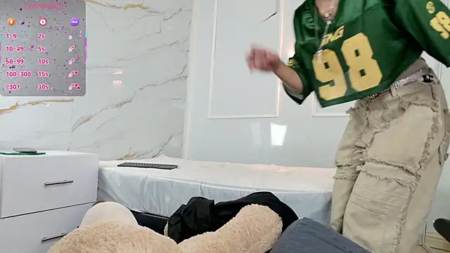 Snapshot of zorravioletta1 chatting on 02/28/26, 11:44 zorravioletta1 online show from 02/28/26, 11:44