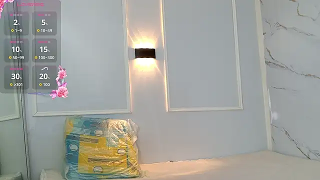 zorravioletta1 online show from 04/14/26, 12:00