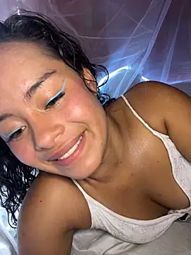 Snapshot of Marie_Rose chatting on 01/12/25, 06:05 Marie Rose online show from 01/12/25, 06:05