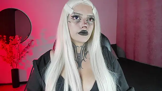 Snapshot of LilithMadness chatting on 09/24/25, 03:21 LilithMadness online show from 09/24/25, 03:21