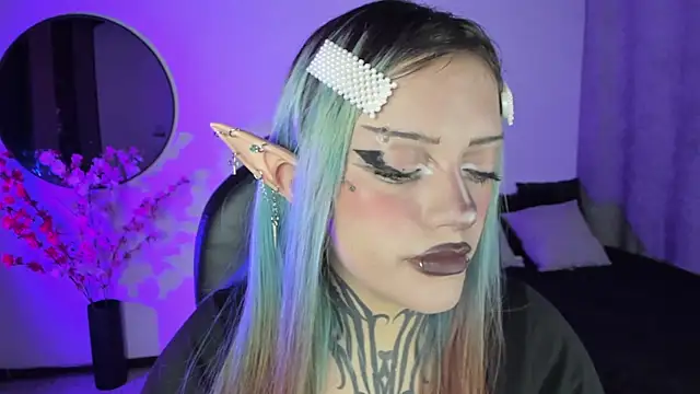 Snapshot of LilithMadness chatting on 09/30/25, 05:12 LilithMadness online show from 09/30/25, 05:12