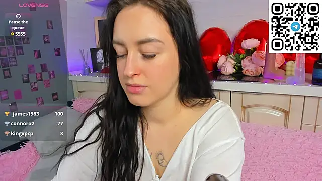 Snapshot of Kruela_Eva chatting on 02/12/25, 02:45 Kruela Eva online show from 02/12/25, 02:45