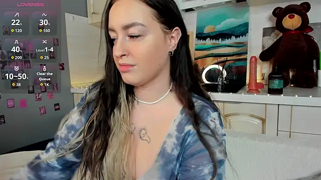 Kruela Eva online show from 11/18/25, 11:15