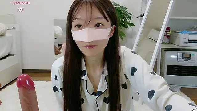 Snapshot of momochan88 chatting on 05/05/26, 12:02 momochan88 online show from 05/05/26, 12:02