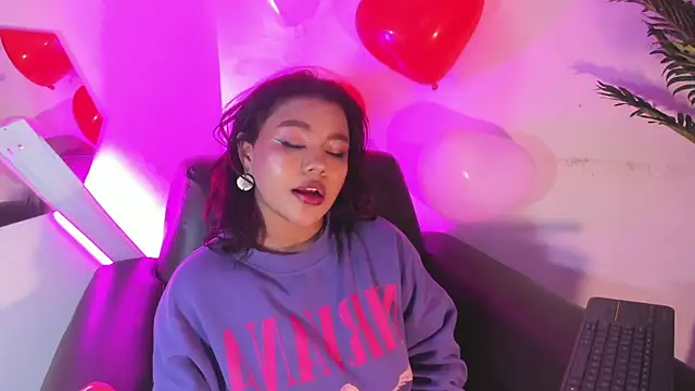 cherry chel online show from 02/15/25, 10:11