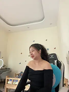 Snapshot of MiMi_0293 chatting on 05/07/26, 01:44 MiMi 0293 online show from 05/07/26, 01:44