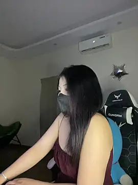 Snapshot of MiMi_0293 chatting on 05/11/26, 02:45 MiMi 0293 online show from 05/11/26, 02:45