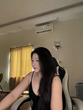 Snapshot of MiMi_0293 chatting on 05/15/26, 05:25 MiMi 0293 online show from 05/15/26, 05:25