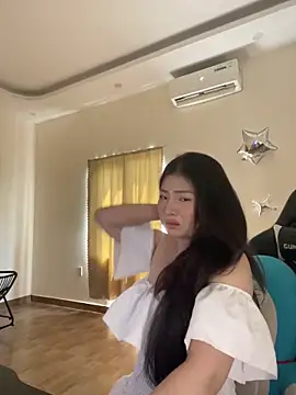 Snapshot of MiMi_0293 chatting on 06/08/26, 03:18 MiMi 0293 online show from 06/08/26, 03:18