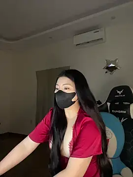 Snapshot of MiMi_0293 chatting on 07/04/26, 01:39 MiMi 0293 online show from 07/04/26, 01:39